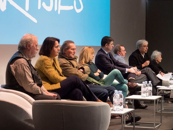 De gauche à droite : Werner Schaub – Président BBK et IGBK, Allemagne, Laurence Maynier- Directrice FNAGP, Alain Lovato, Roselyne Erutti, Fabien Bouglé - Consultant Saint Eloy Wealth Consulting, François De Verdière, Rémy Aron et Arlette Martin. De gauche à droite : Werner Schaub – Président BBK et IGBK, Allemagne, Laurence Maynier- Directrice FNAGP, Alain Lovato, Roselyne Erutti, Fabien Bouglé - Consultant Saint Eloy Wealth Consulting, François De Verdière, Rémy Aron et Arlette Martin.