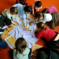 recherche animateurs ateliers arts plastiques