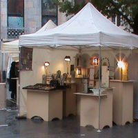 Stand amovible pour artisan d'art