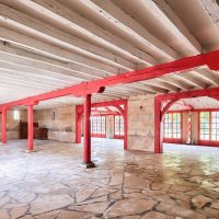 A vendre espace de 600m2, idéal salle de spectacle, de danse, atelier d'artistes