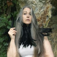 Modèle Vivant Professionnelle de 28 ans disponible