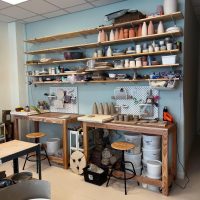 Place dans un atelier partagé de céramistes Paris 19
