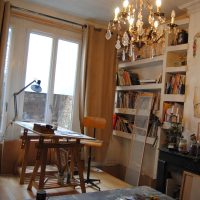 Artiste cherche modèle et une aide atelier