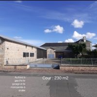 Hangar fermé de 90 m2 / Mono Pente fermé de 40 m2 / Forge de 50 m2 le tout équipée en 380V.