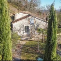 Maison typique en pierre du quercy avec atelier et dépendances à vendre à 3km de Lauzerte (82110)