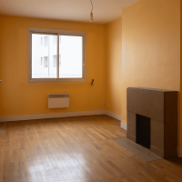 Etage entier de 125m² d'atelier pour collectif d'artistes à Courbevoie