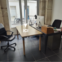 PLACE DE BUREAU À TEMPS PLEIN DANS ESPACE PARTAGÉ À JOURDAIN
