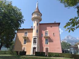 Château de la Veyrie – Mylène Besson à La Veyrie – Corps nomades