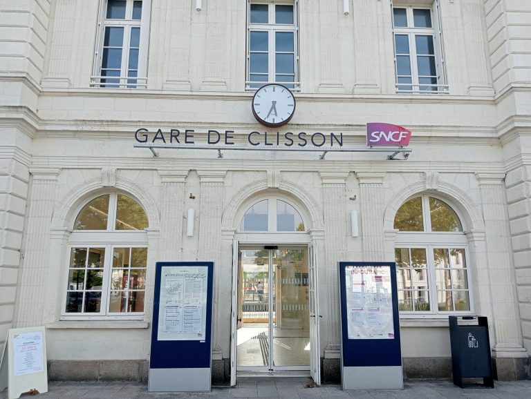La Passerelle –  » Les droits de l&rsquo;Homme  » exposition collective