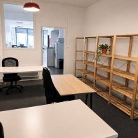 Bureau privatif 21 m² – 3/4 postes – 700 € HT charges comprises – Paris 20e